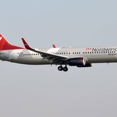 Пассажирский самолет "Nordwind airlines" совершил жесткую посадку в Анталье