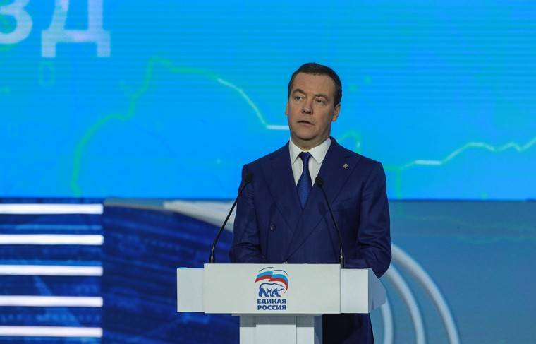 Медведев предложил запретить снюсы на территории всего Евразийского союза