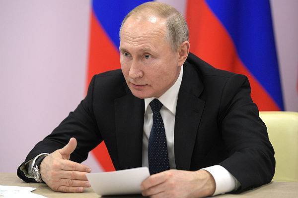 Путин раскритиковал чиновников Крыма из-за воды и экологии