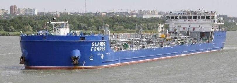 В Босфоре турецкая лодка столкнулась с российским танкером
