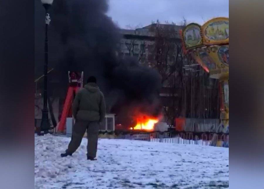 Пожар произошел в подсобке в Парке Горького