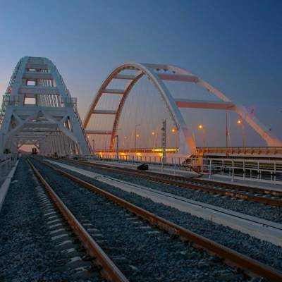 Регулярные ж/д перевозки товаров через Крымский мост начнутся 1 июля