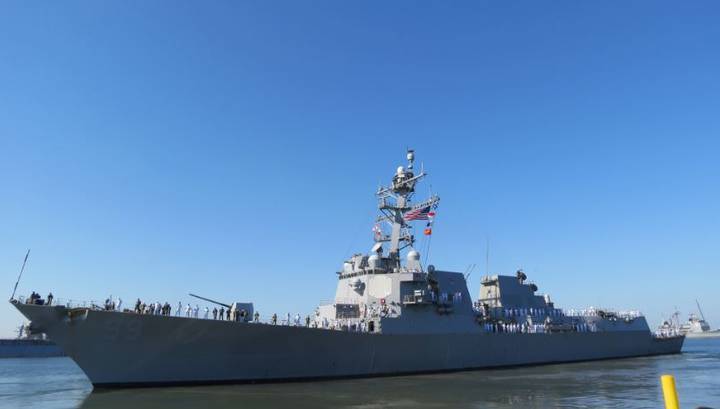 Американцы пожаловались на "агрессивное приближение" российского корабля