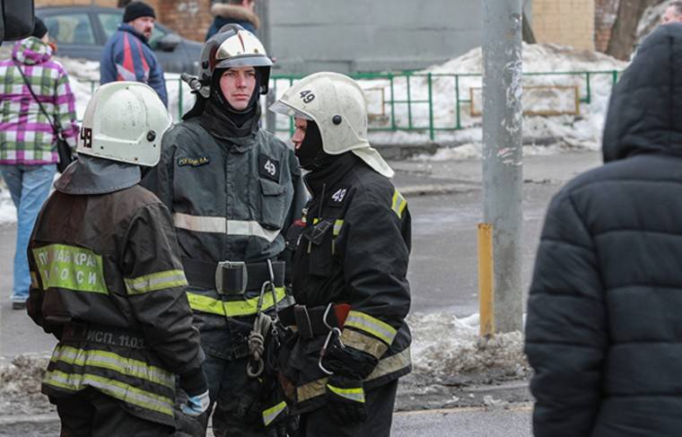 В Петербурге эвакуирован торговый центр из-за подозрительного свёртка