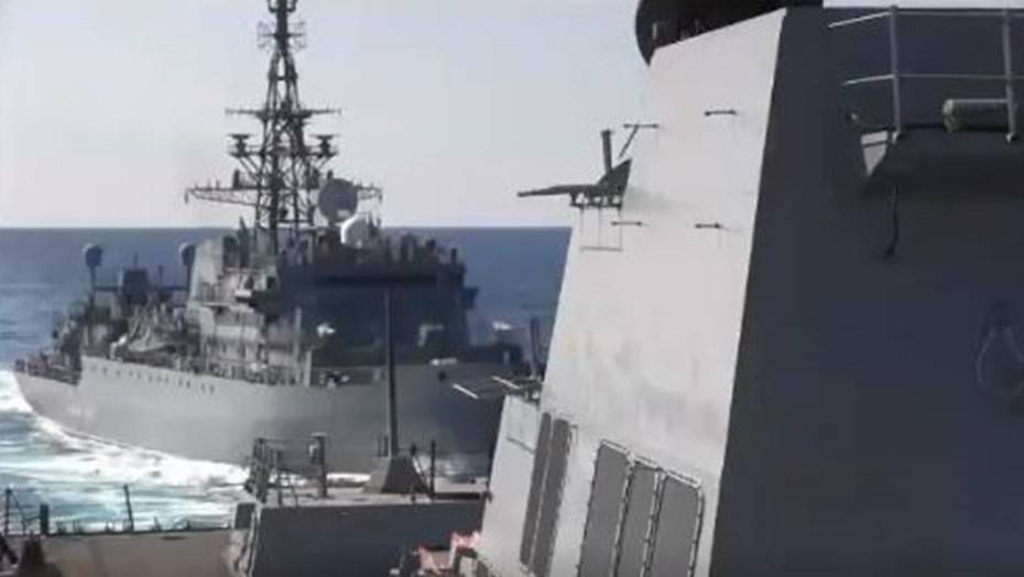 США обвинили российский корабль в агрессивном сближении в Аравийском море