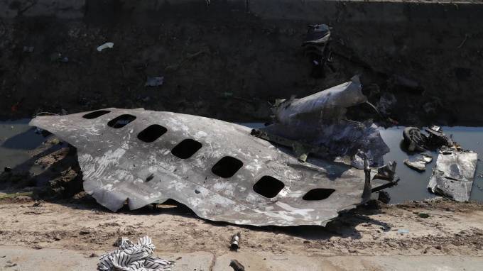 СБУ назвал две основные версии авиакатастрофы в Иране