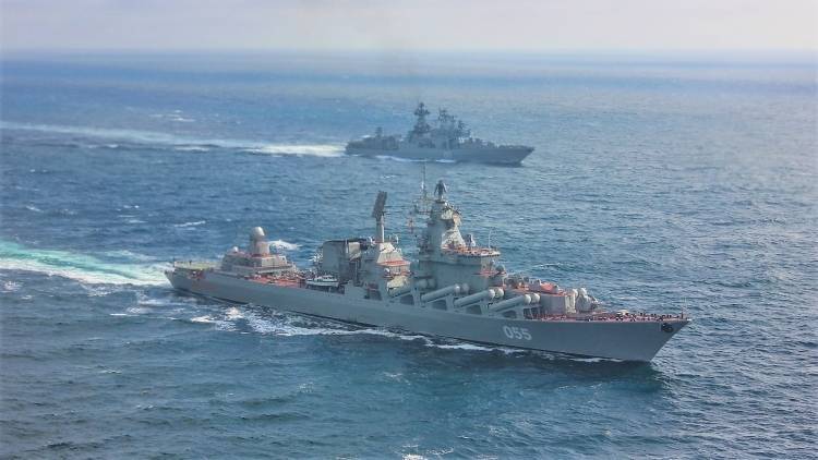Минобороны РФ заявило о нарушениях американского корабля в Аравийском море