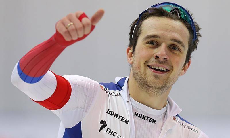 Конькобежец Денис Юсков завоевал серебряную медаль на чемпионате Европы
