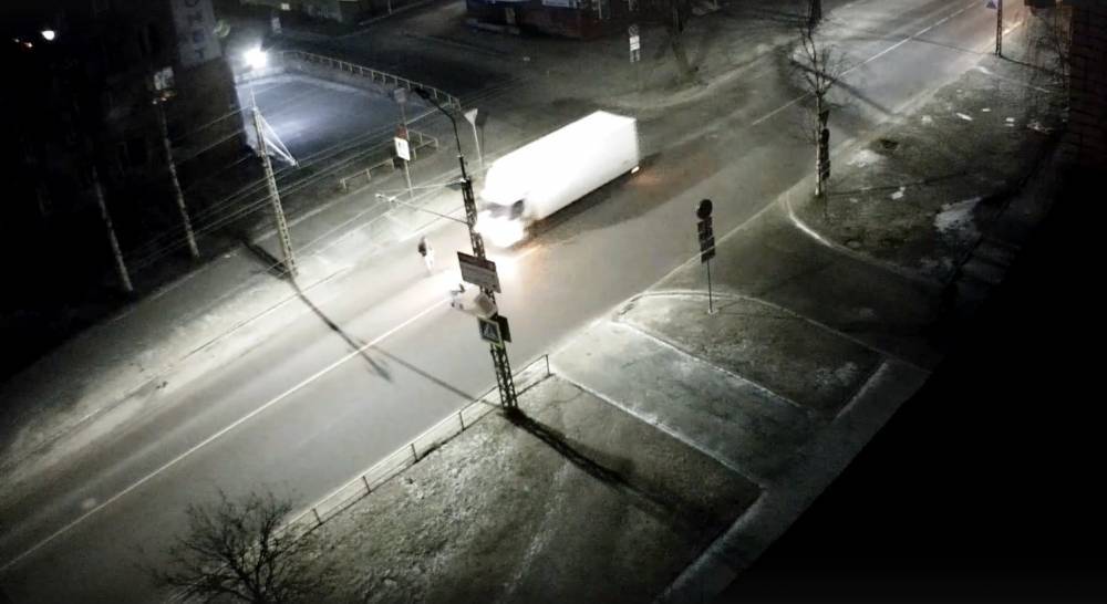 Пешехода на зебре сбил грузовик ночью в Петрозаводске