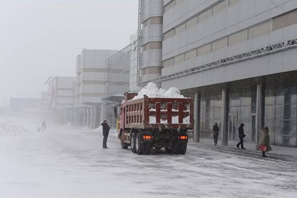 Снегопад в Москве продлиться до вечера: задержаны десятки рейсов