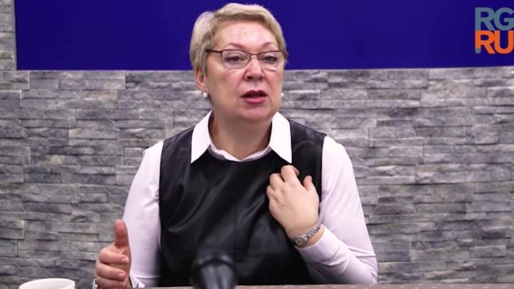 Васильева предложила заменить школьные оценки зачетами