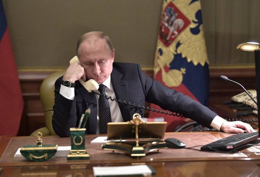 Путин провел телефонный разговор с наследным принцем Абу-Даби