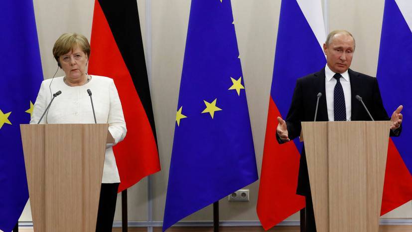 Путин и Меркель начали переговоры в Кремле