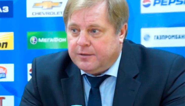 Экс-тренер молодежной сборной России на тарабарском языке объяснил, как играла его нынешняя команда (ВИДЕО)