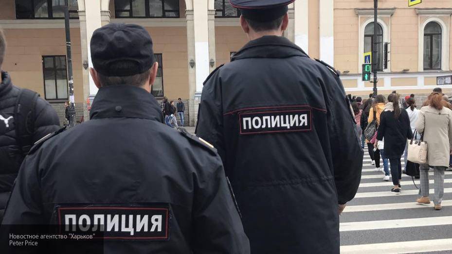 В Петербурге разыскивают троих неизвестных, ограбивших клинику