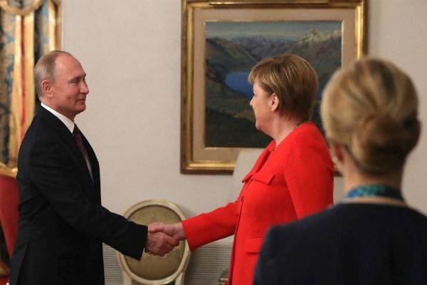 В Москве начались переговоры Путина и Меркель