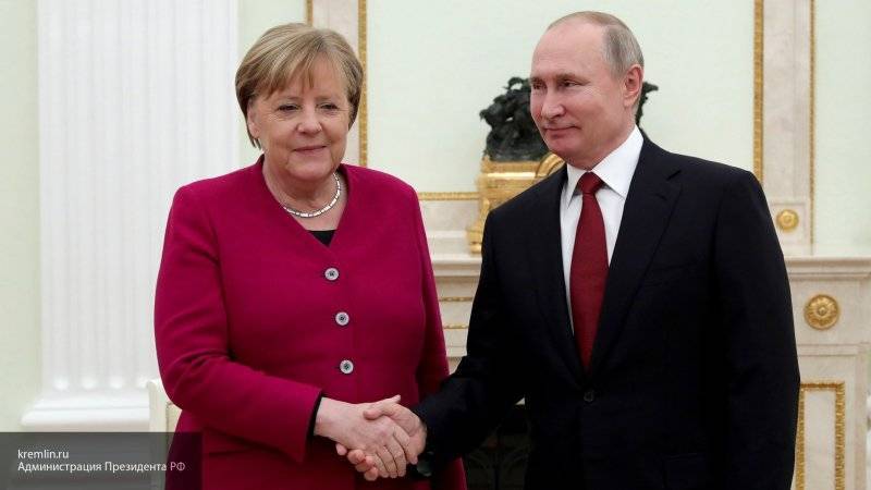 Политолог назвал САР, Украину и "Северный поток — 2" главными темами для Путина и Меркель