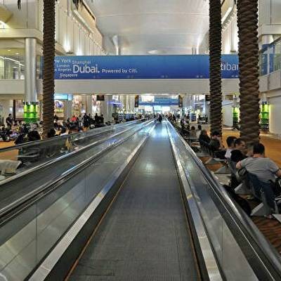 Десятки рейсов задержаны в аэропорту Дубая из-за дождей
