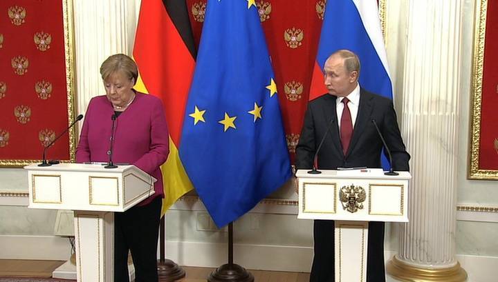 Путин и Меркель беседовали на час дольше, чем ожидалось