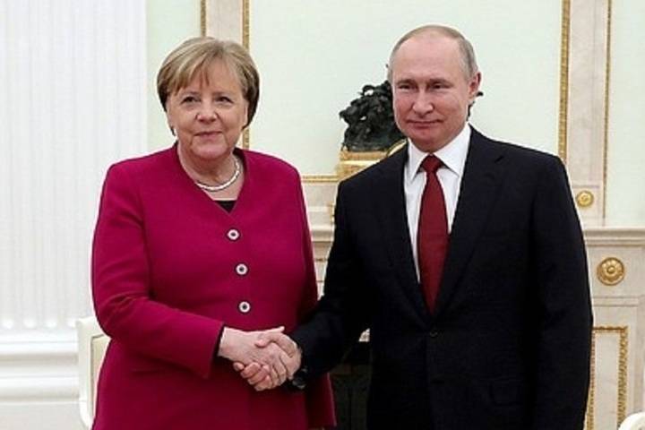 Путин рассказал об итогах встречи с Меркель