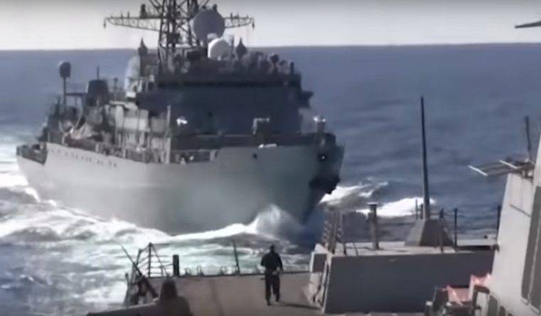 Российский военный корабль чуть не протаранил эсминец ВМС США в Аравийском море