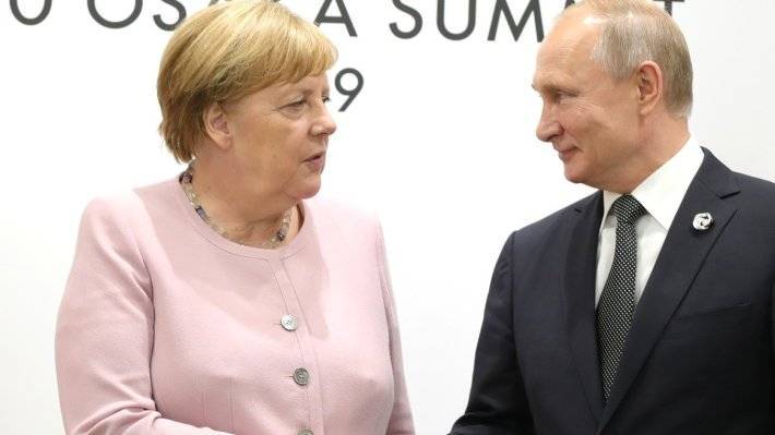 Путин заявил, что РФ и Германия не видят альтернатив политическому урегулированию в САР