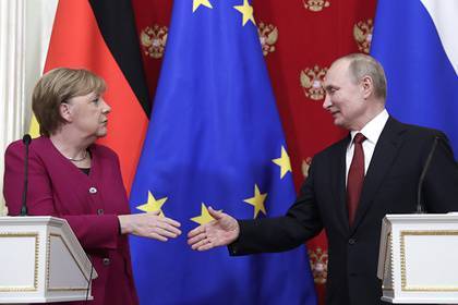 В отношениях Путина и Меркель заметили дружелюбие