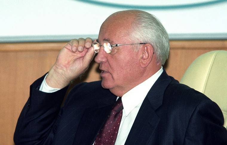 Горбачёв призвал отменить длинные выходные во избежание запоев и деградации