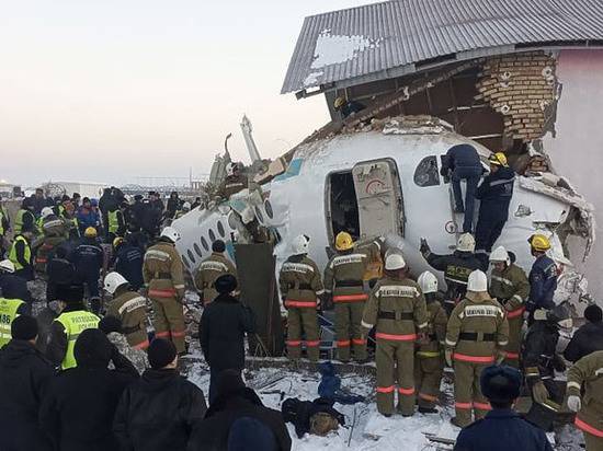 Опубликованы предварительные выводы о крушении пассажирского самолета в Казахстане