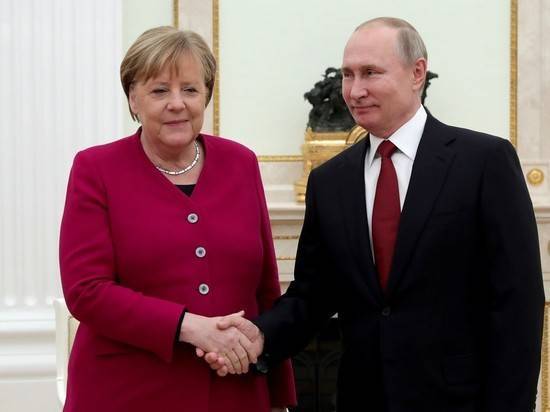 Меркель «наехала» на США, поговорив с Путиным о «Северном потоке-2»