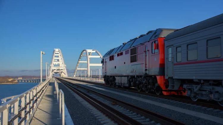 Как запуск поездов в Крым отразится на турпотоке: мнение эксперта
