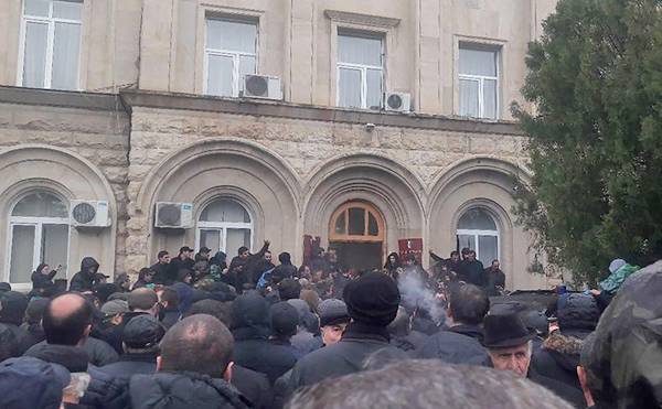 В Абхазии назначили дату повторных выборов президента