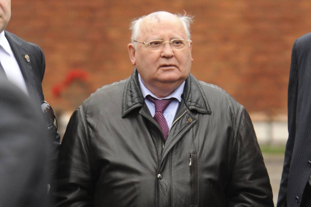 У Горбачева опровергли сообщения о его призыве отменить длинные выходные
