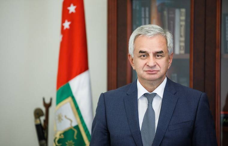 Абхазская оппозиции ждёт «конкретных предложений» от Хаджимбы