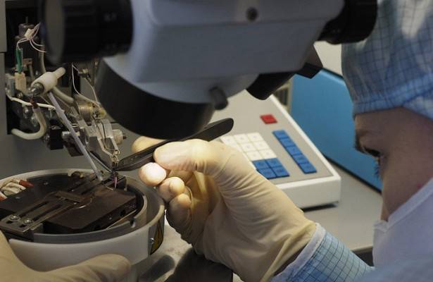 Ученые научили импланты растворяться в организме