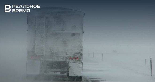МЧС Татарстана предупредило о метели и снежных заносах на дорогах