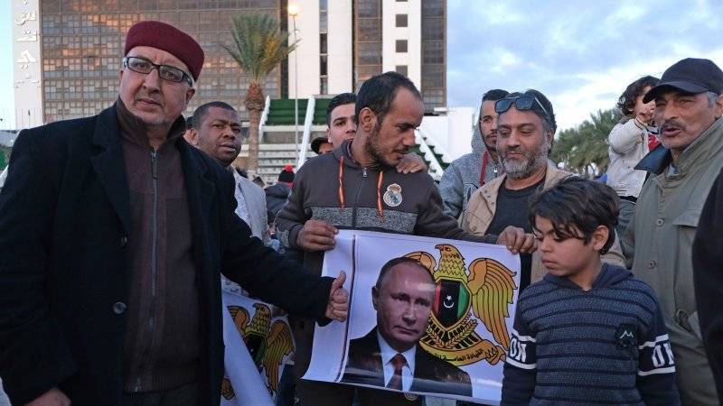 Историк Бредихин убежден, что перемирие в Ливии стало возможно благодаря решениям Путина
