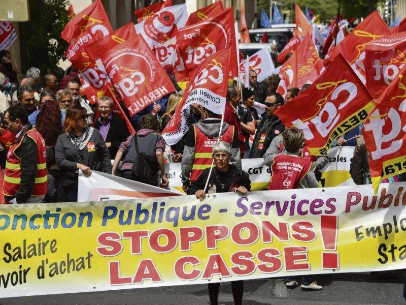 Пенсионную реформу готово отменить правительство Франции под давлением профсоюзов