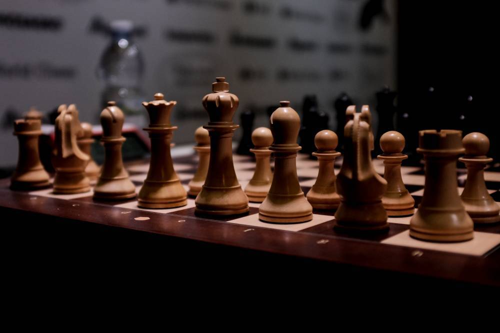 Первая часть матча за звание чемпионки мира по шахматам прошла вничью