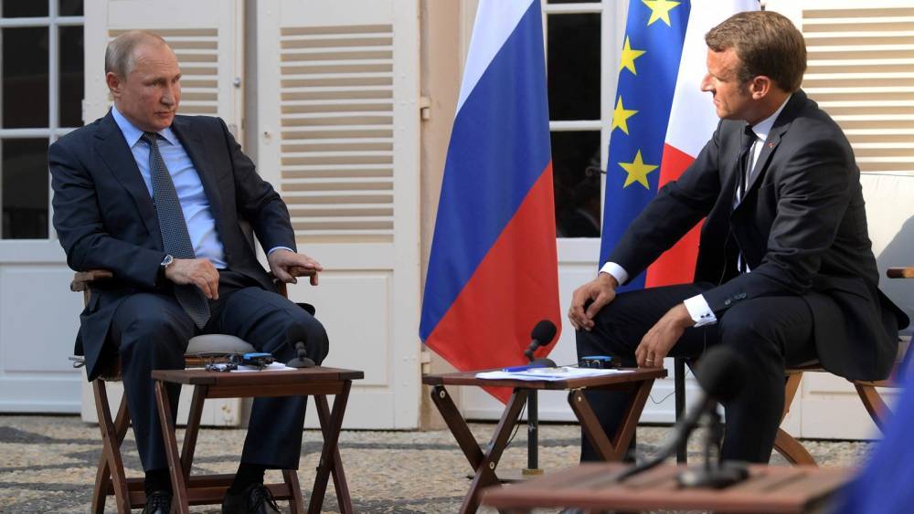 Глава РФ Путин и президент Франции Макрон поговорили на тему Сирии и Украины