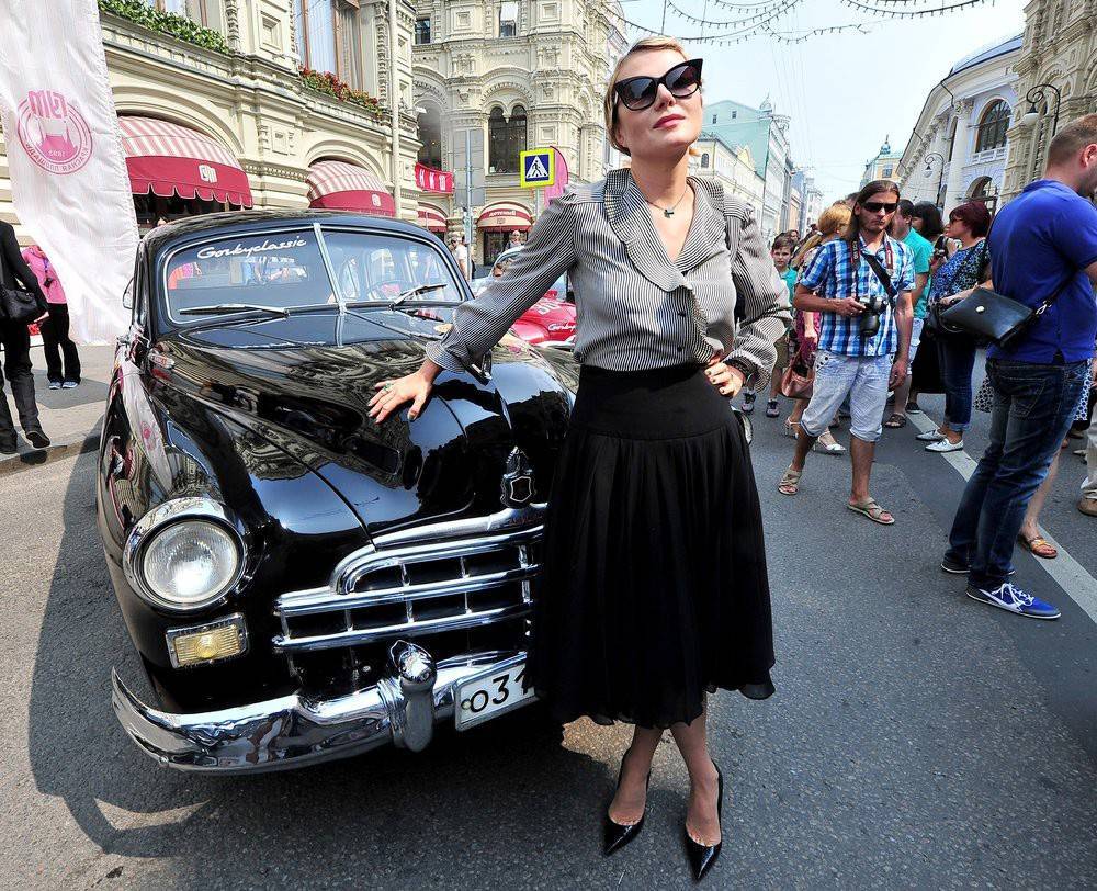 Рената Литвинова попала под машину в свой день рождения