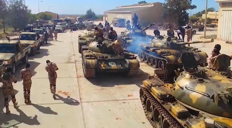 Силы ЛНА патрулируют Сирт, чтобы не допустить возвращения в город террористов ПНС Ливии