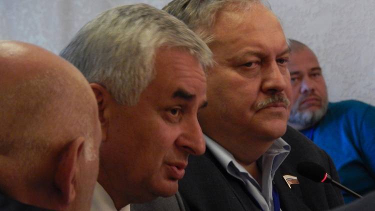 Рауль Хаджимба подал в отставку с поста президента Абхазии