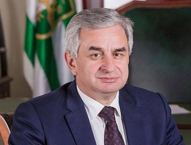 Абхазия осталась без президента