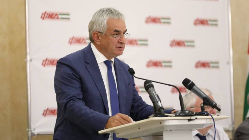 Парламент Абхазии рассмотрит заявление Хаджимбы об отставке