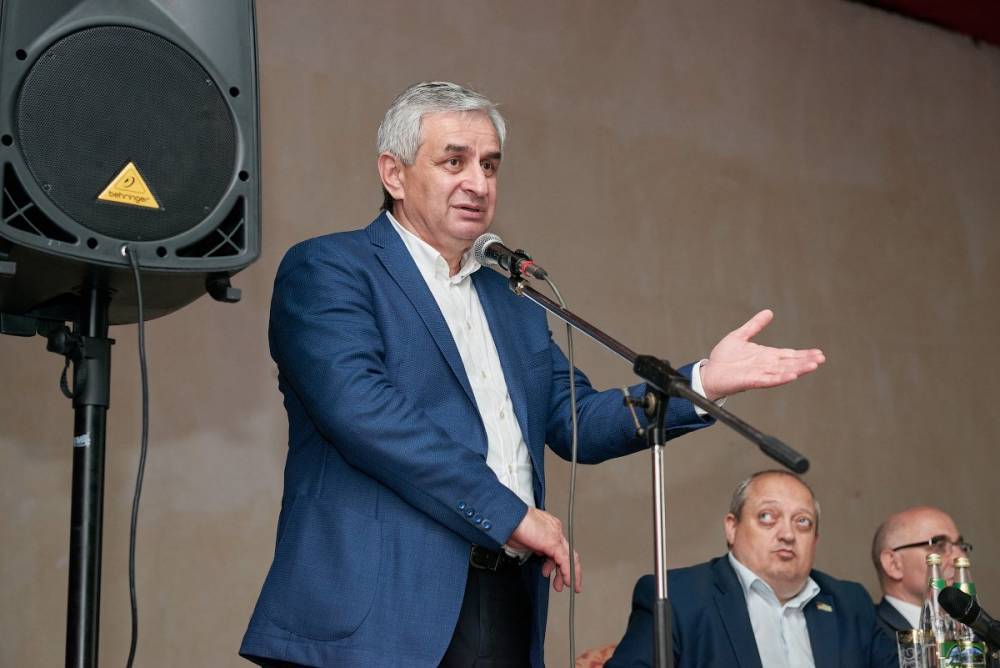 Рауль Хаджимба покинул пост главы Абхазии