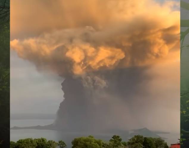 Сегодня началось извержение самого популярного на Филиппинах вулкана Тааль