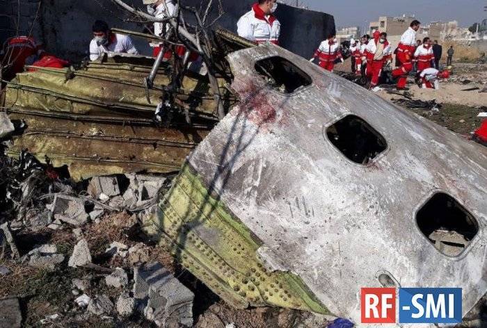 Что за таинственные пассажиры летели на сбитом украинском Боинге?