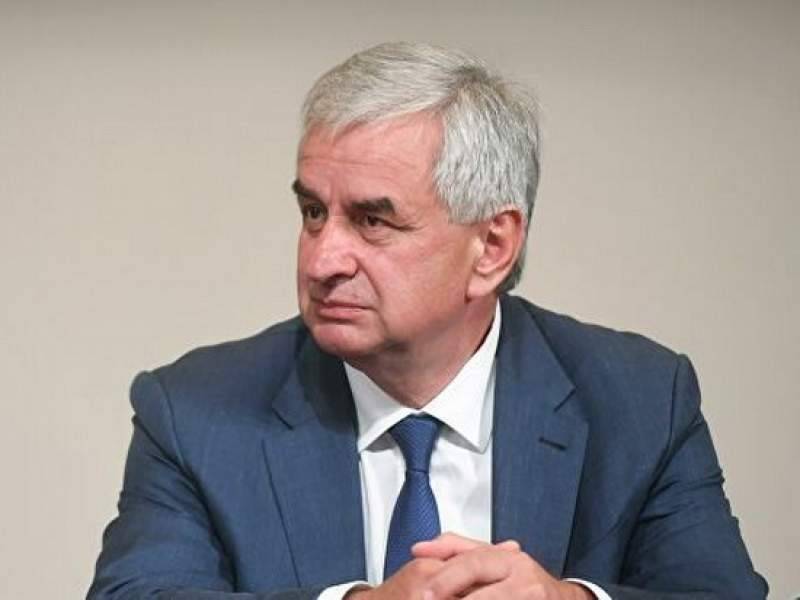 Президент Абхазии Хаджимба ушел в отставку