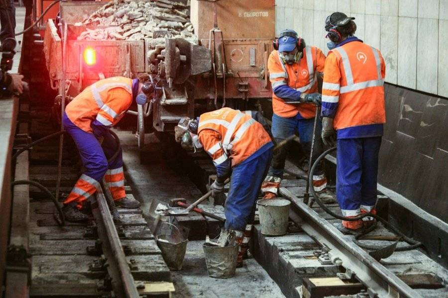 Реконструкцию Каховской линии метро завершат в 2022 году